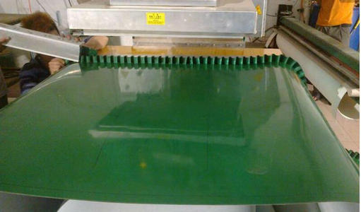 高周波热封机和热合机的价格哪个便宜？